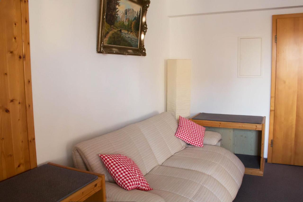 Hotel Gasthof Weisser Loewe 부르그탄 외부 사진